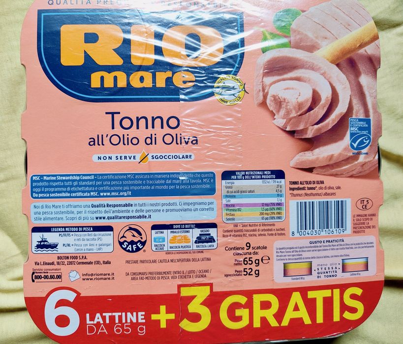 Conserve Ton in ulei măsline.