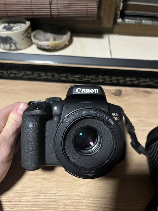 Canon DSLR EOS 750D
