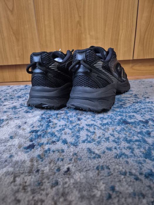 Vand adidași Lacoste noi