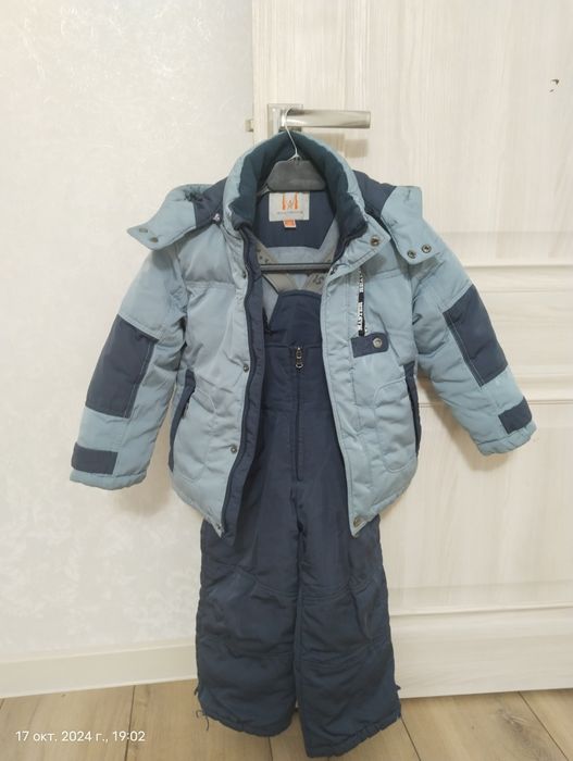 Продаю комбинезон зимний