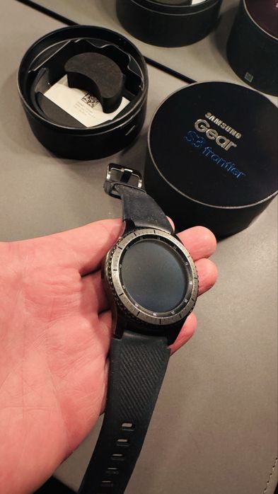 Электронные наручные смарт-часы Samsung