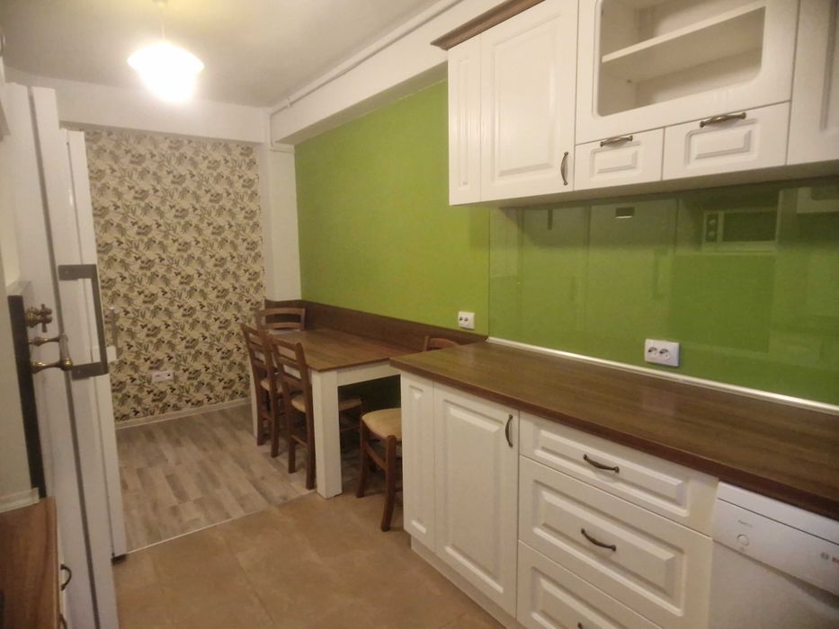 Dau in chirie ap 2 camere