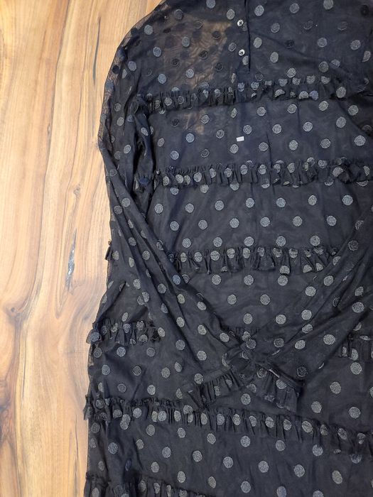 Дамска рокля в черно.