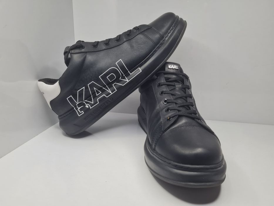 Кецове Karl Lagerfeld 

Носени,но в отлично състояние. 

Размер 46 стелка 30 см.

Цена 60 евро.