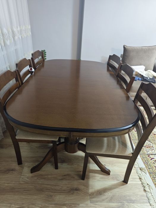 Продам стол и стулья