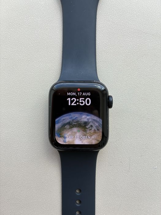 Apple Watch SE 2, 40mm + 3 ремешка