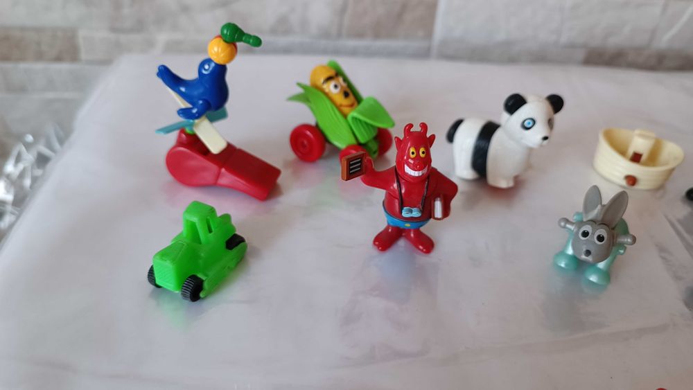 Лот играчки от яйца - Киндер / Kinder