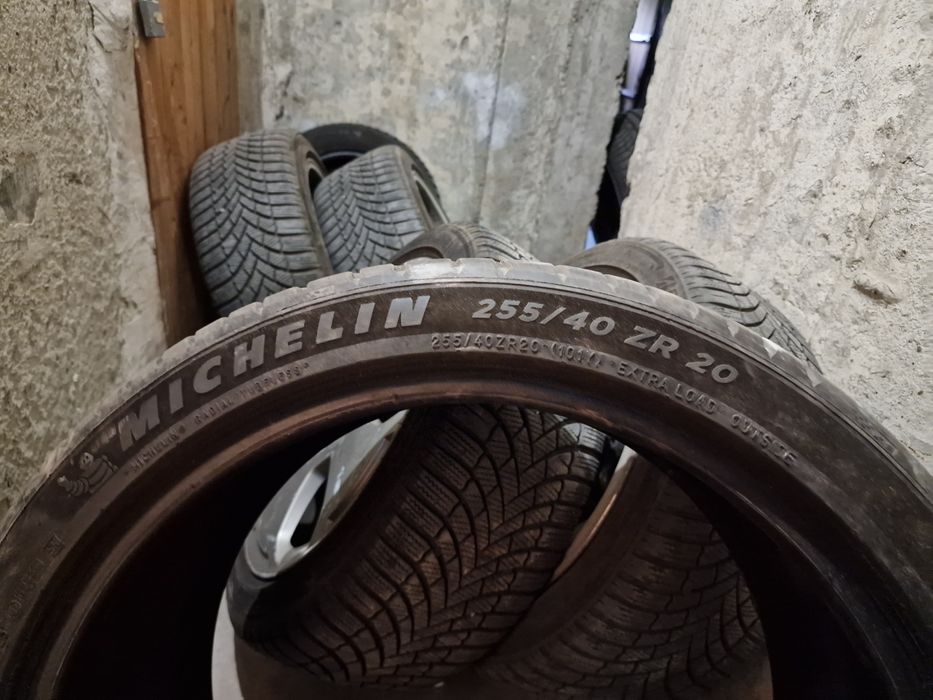 Гуми за Mercedes GLK AMG 20, 255/40/20,