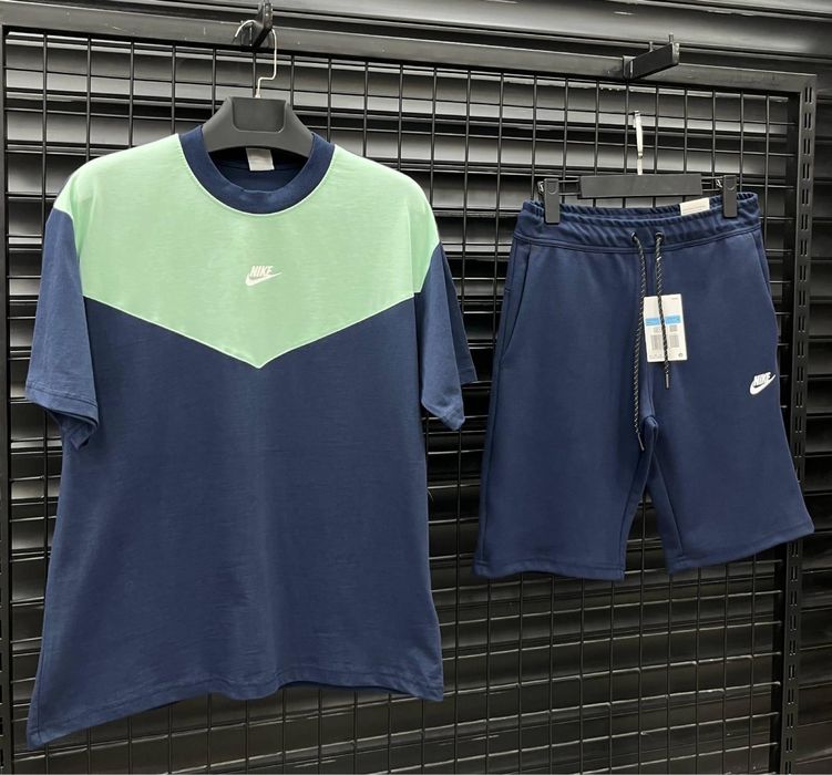 Летни Екипи Nike Tech Fleece / Jordan Къси Панталони и Тениска
