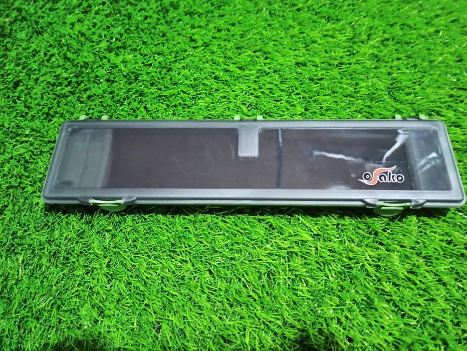 Продавам кутия класьор Осако