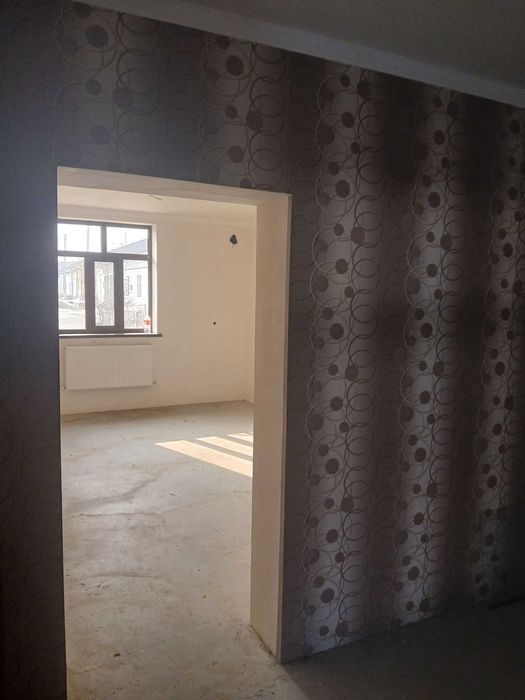 Hovli sotiladi. Uy sotiladi.