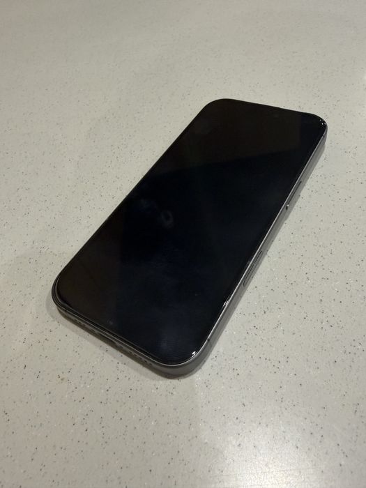 iPhone 17 с нарантей