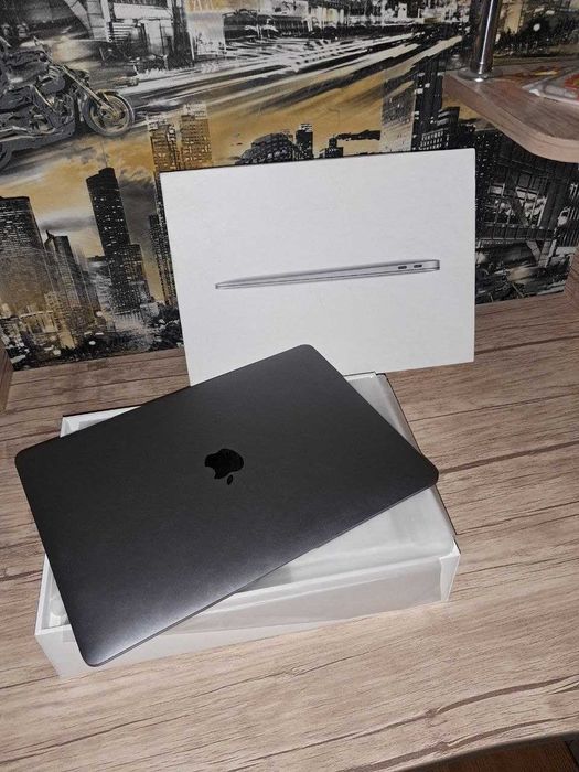 Macbook Air M1 емкость аккумулятора 98%
