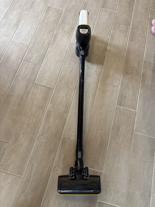 Вертикална безжична прахосмукачка Kärcher VC 4 Cordless myHome