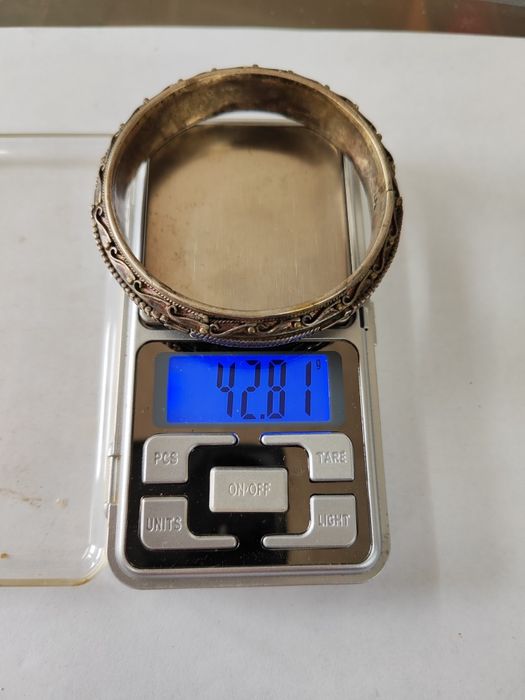 Твърда сребърна гривна