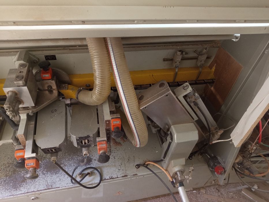 Кромкооблицовочный станок