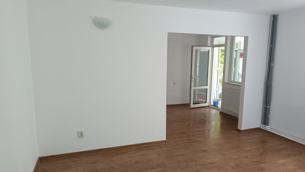 Inchiriez apartament 2  camere,parter,,zona Colonadelor,ANCPI,