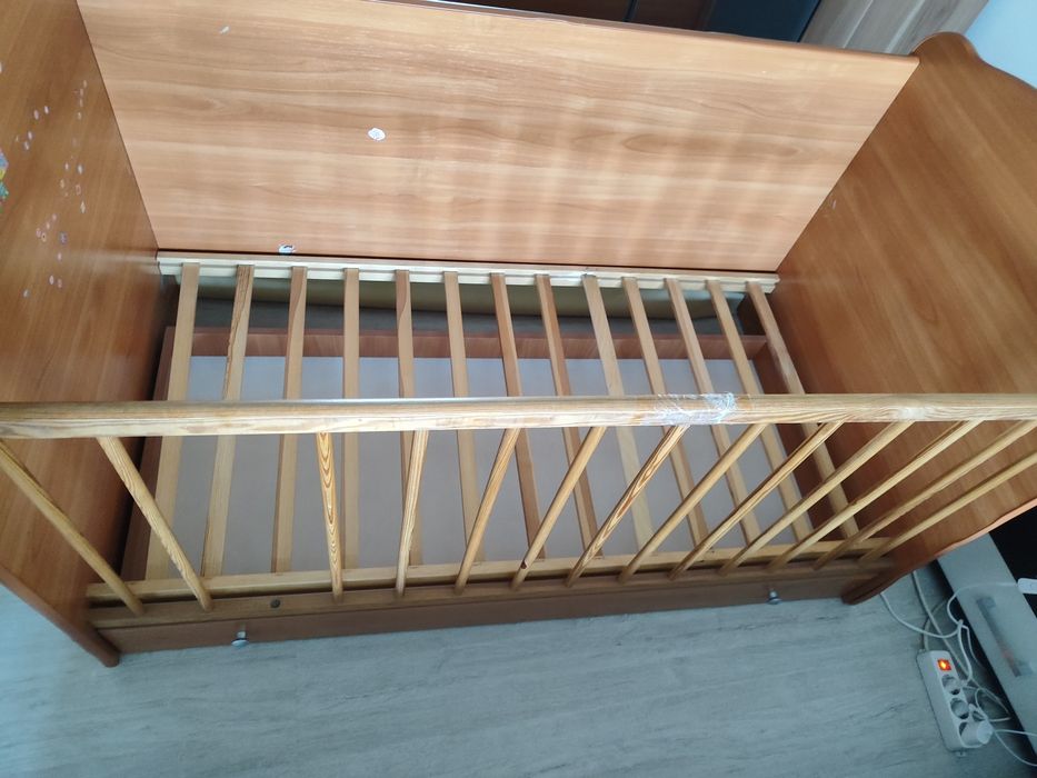 Детска кошара / легло с матрак в добро състояние