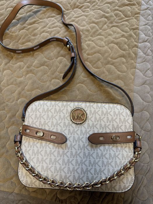Продаю сумочку Michael Kors