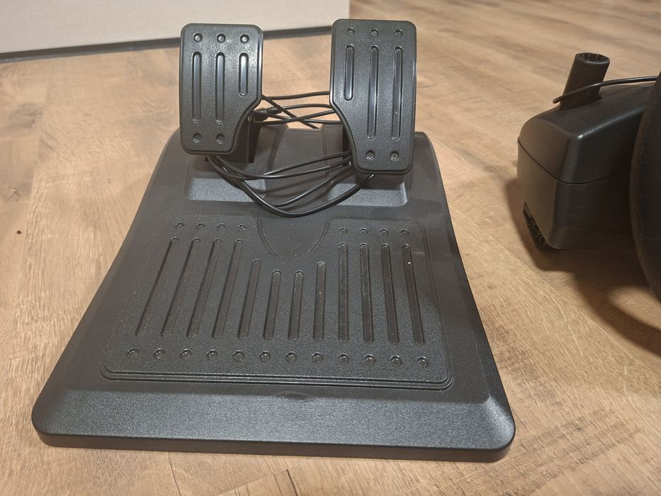 Игровой гоночный руль