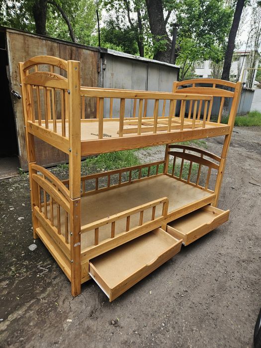 Продаётся двухъярусная кровать