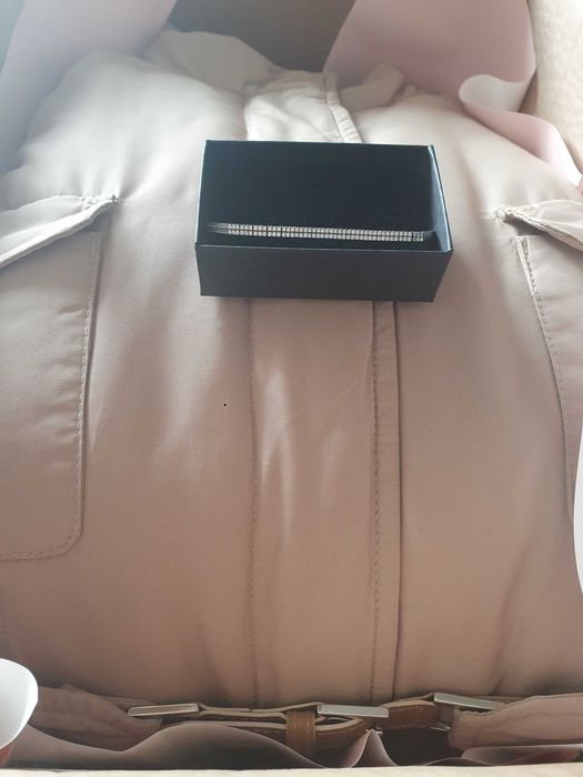 Set superb: Hăinuța MaxMara si brăţara !