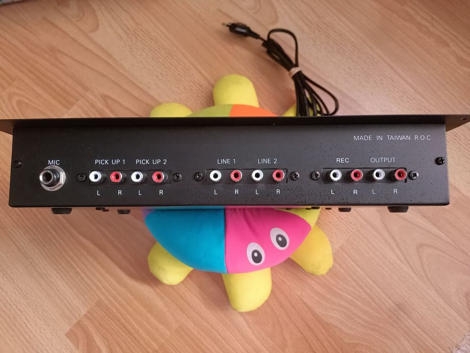 Mixer audio stereo Pop