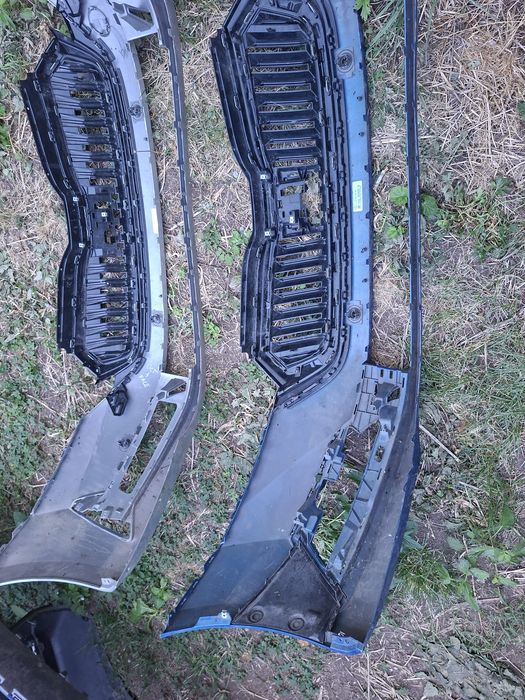Bară Față Octavia 4 și octavia 4 facelift cu grilă