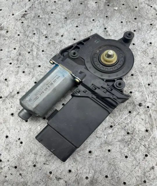 Motoras macara geam fata stanga Volkswagen VW Passat 2002