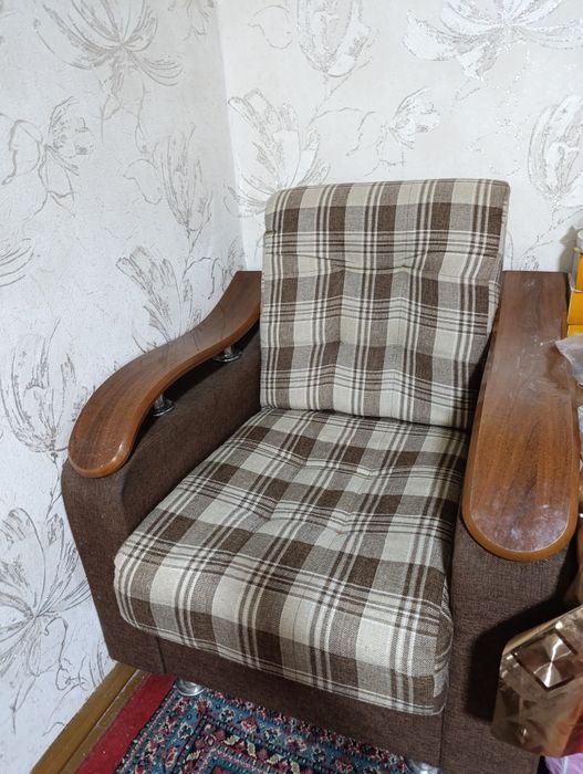 Диван кресло в хорошем состоянии