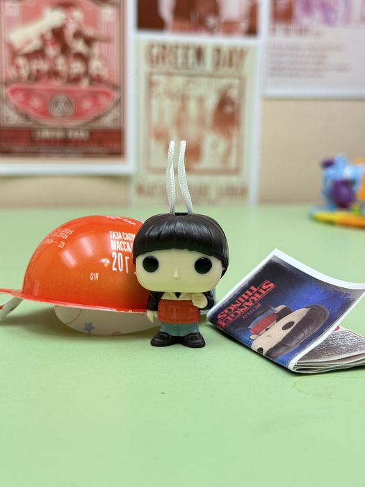 Original Kinder Joy Stranger Things