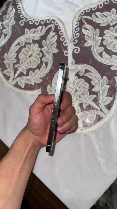 I phone 13 pro идеал холатда