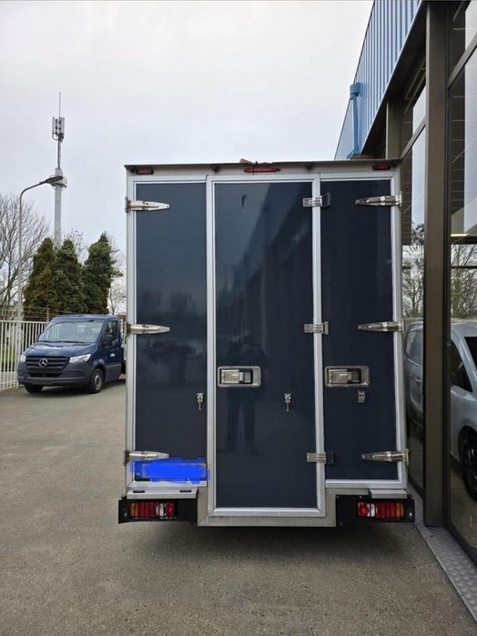 Autoutilitara Renault Master dubă mare – Ideal firmă