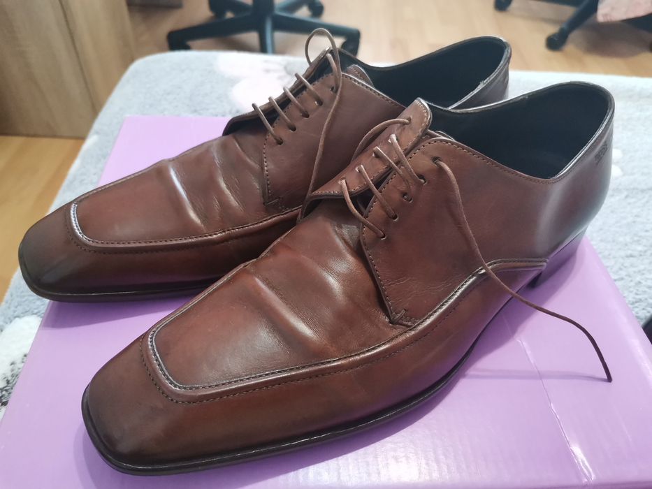2 perechi de Pantofi originali Hugo Boss
