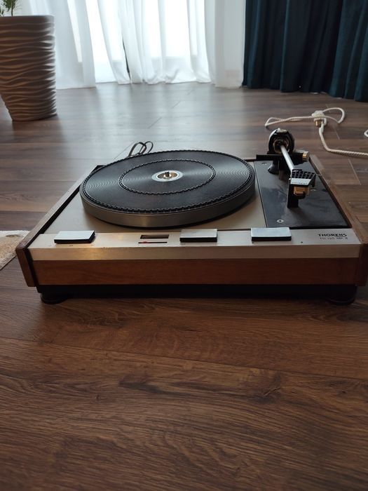 Pick up Thorens TD 125.