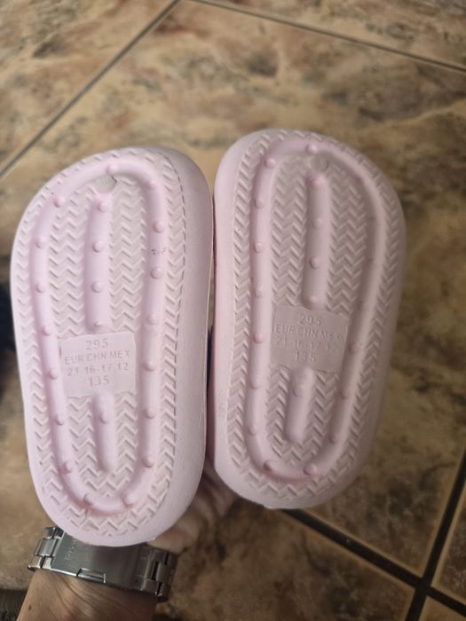 Crocs c5 marimea 20/21 cele roz sunt stil Crocs