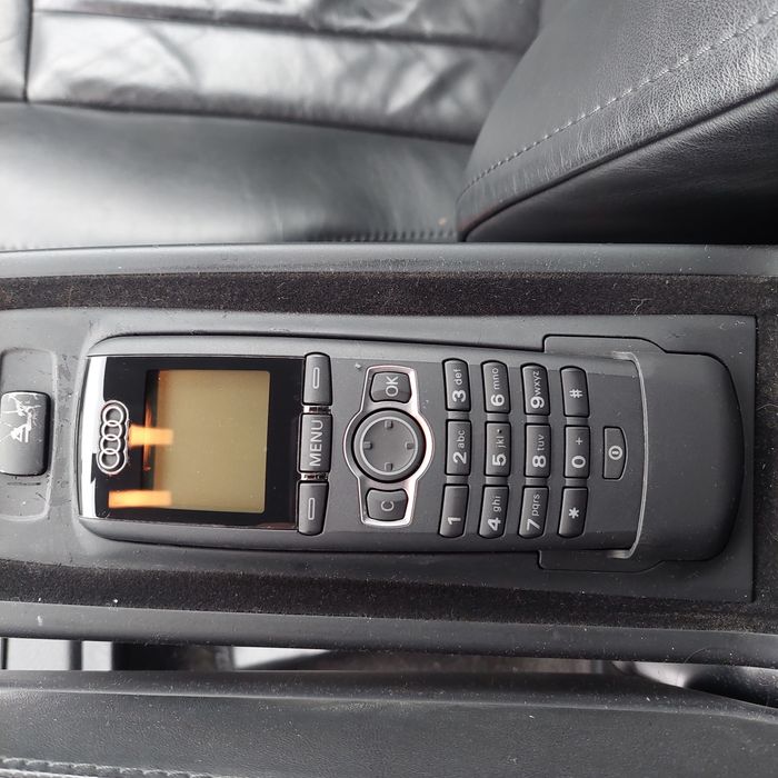 Телефон за АУДИ 2005 - 2010г