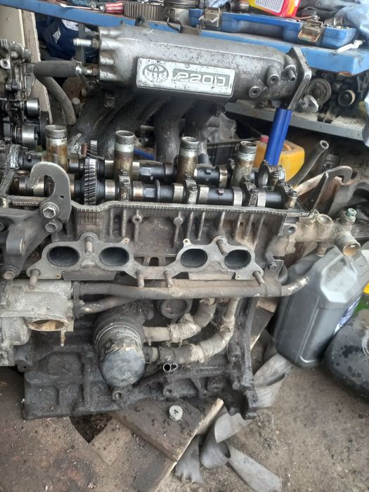 Запчасти тоёта 10..