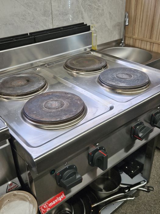 Mașină electrică de gătit/Plită electrică.