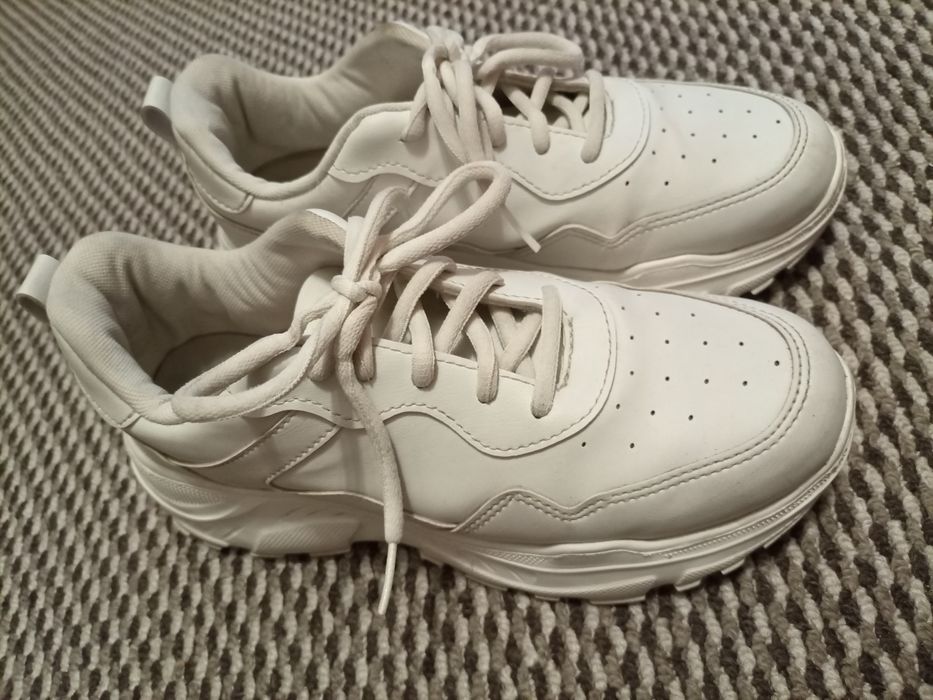 Кроссовки женские 38 размер