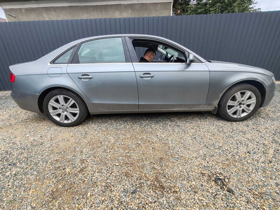 Dezmembrez audi A4 b8 2.0tdi CAHA CAGA