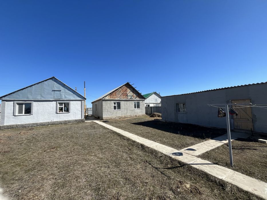 Продается 2 дома по цене 1-го