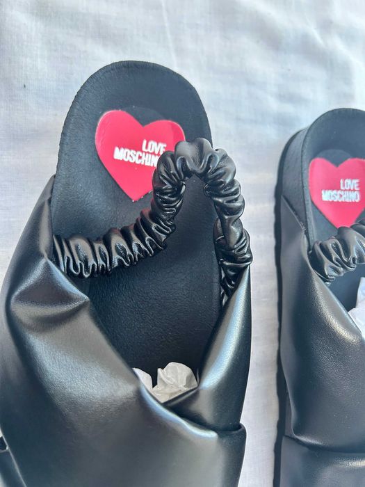 Sandale Love Moschino cu bretele încrucisate, marimea 38