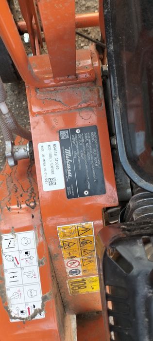 Vând Placa Compactoare/Mașină de tăiat asfalt și beton