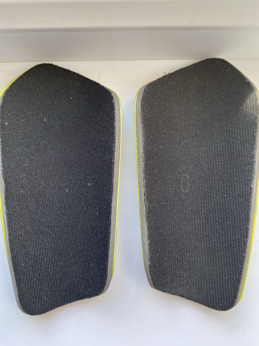 Щитки Nike mercurial, adidas(Messi)