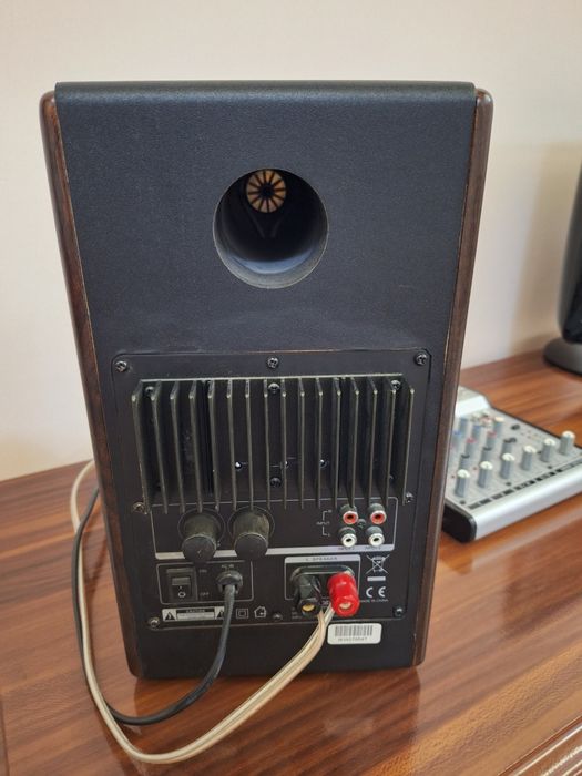 Студийные колонки Microlab б/у