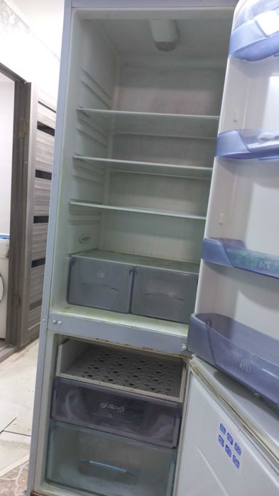 Холодильник Бирюса