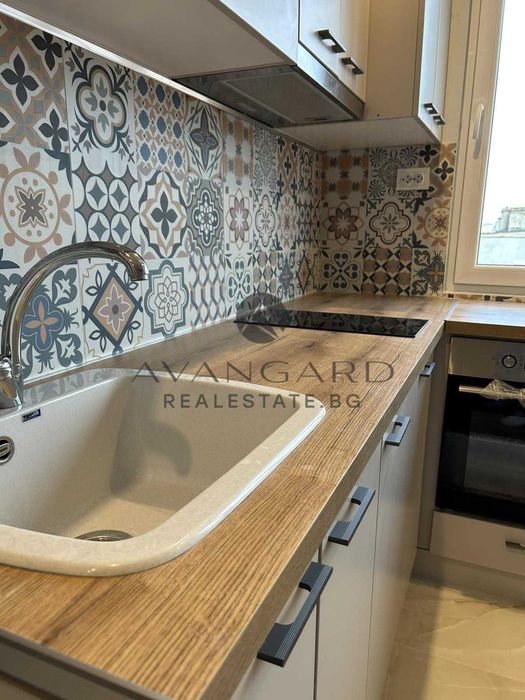 Продава се Тристаен апартамент в Пловдив, Кючук Париж - 64 кв.м за 1179 €/кв.м - Снимка #3