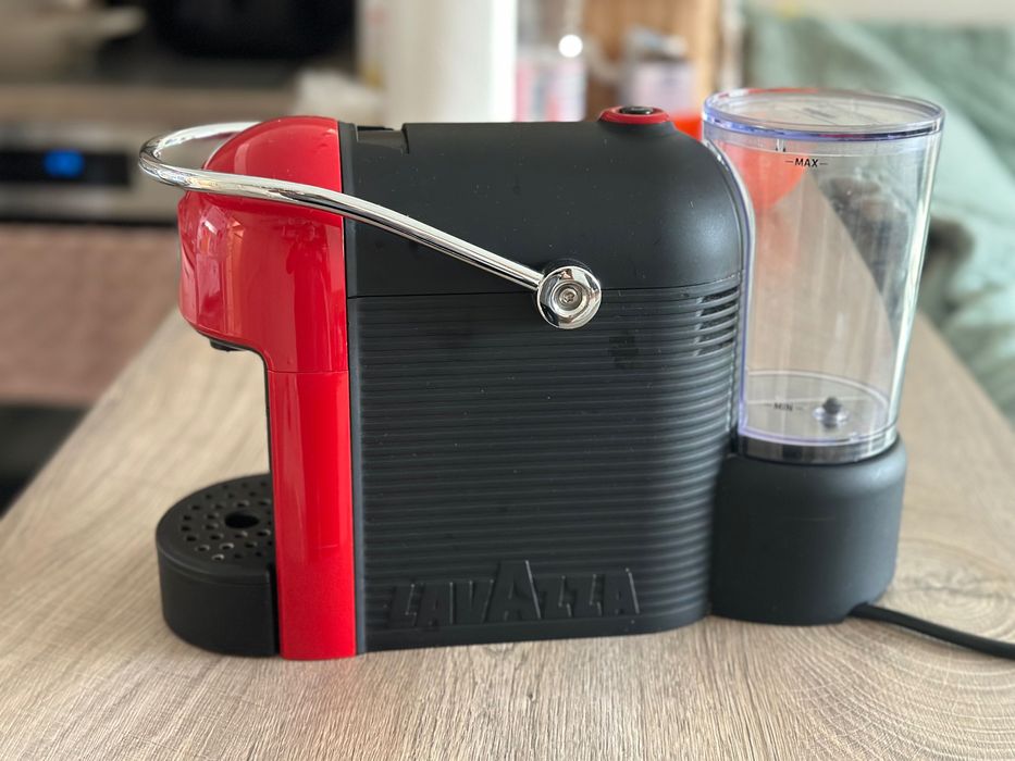 Кафемашина Lavazza Amodo mio