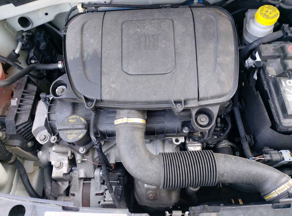 На Части Фиат 500 Хибрид Fiat 500 Hybrid